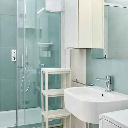 Civico 5 - Easy Living By Host Hero *