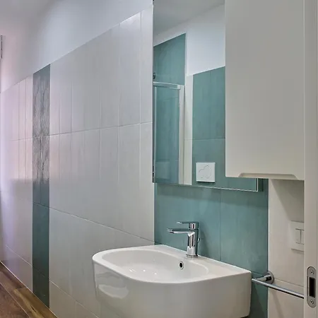 Civico 5 - Easy Living By Host Hero *