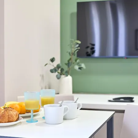Civico 5 - Easy Living By Host Hero * Чивитанова-Марке