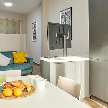 Civico 5 - Easy Living By Host Hero